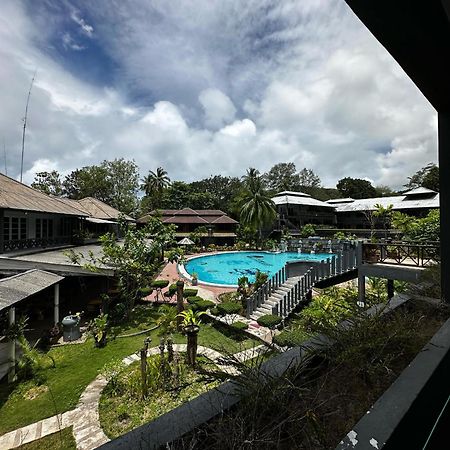 Beach Resort - Arwana Perhentian Besar Kampung Kuala Besut Exteriör bild