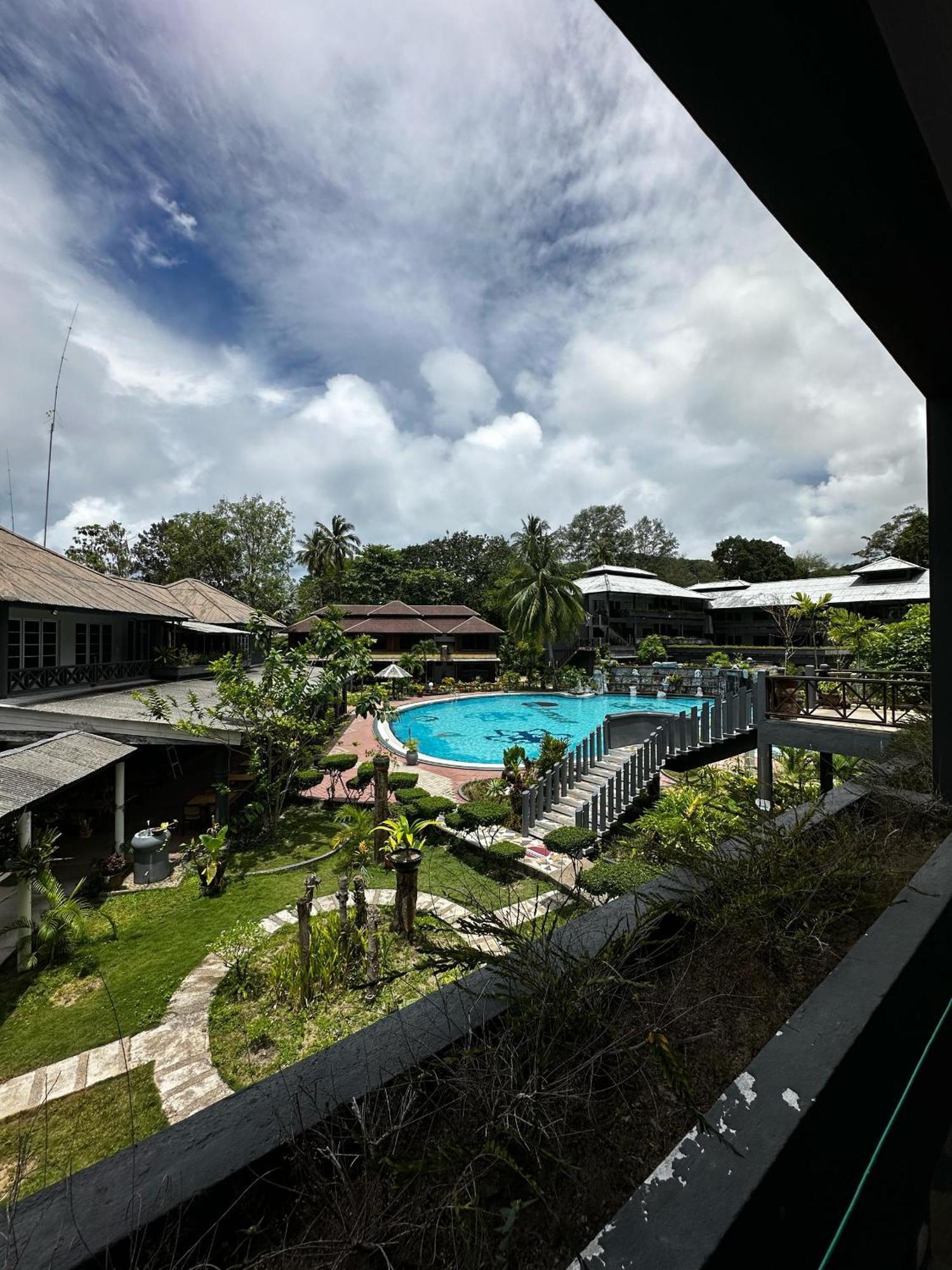 Beach Resort - Arwana Perhentian Besar Kampung Kuala Besut Exteriör bild