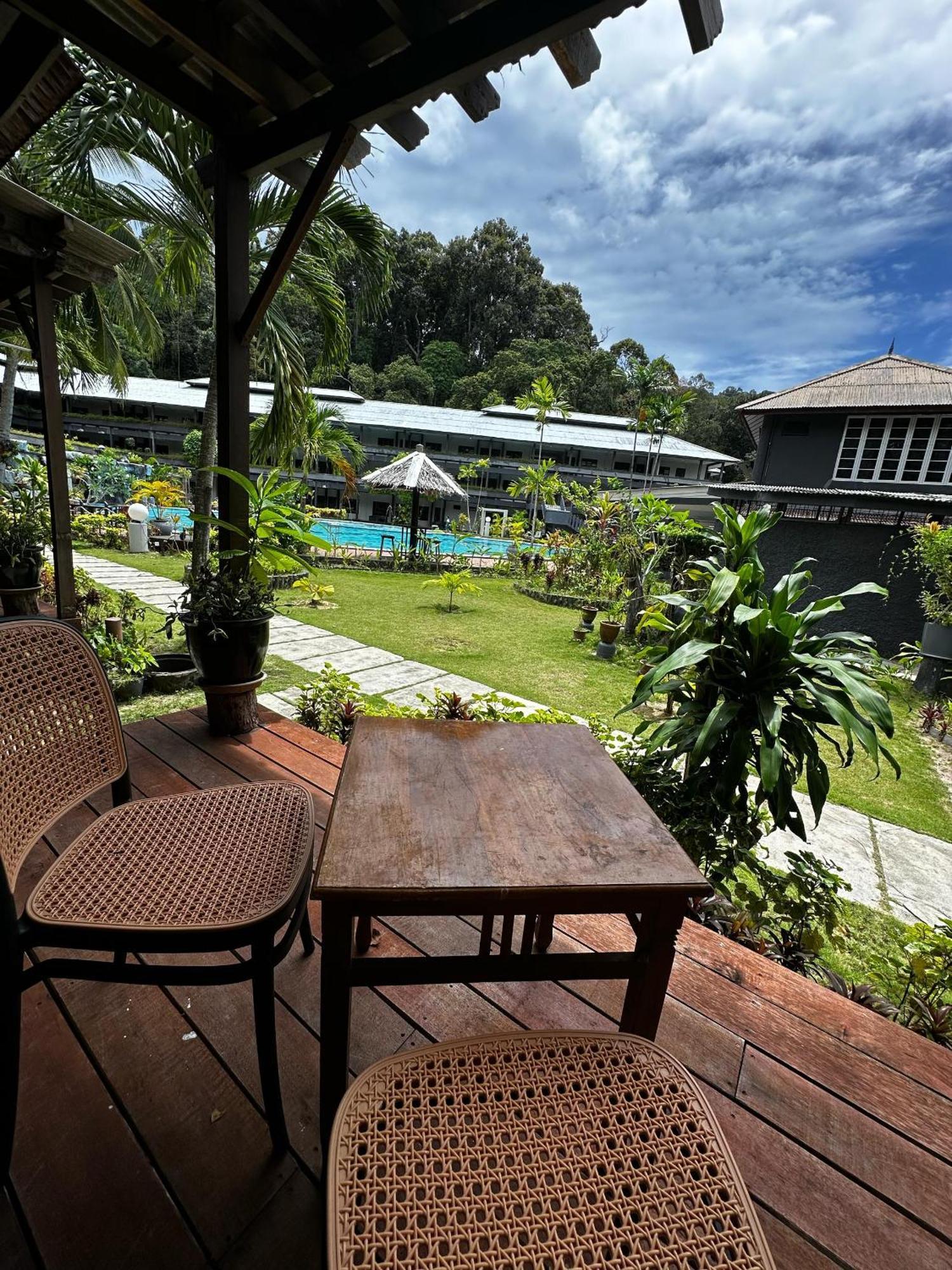 Beach Resort - Arwana Perhentian Besar Kampung Kuala Besut Exteriör bild