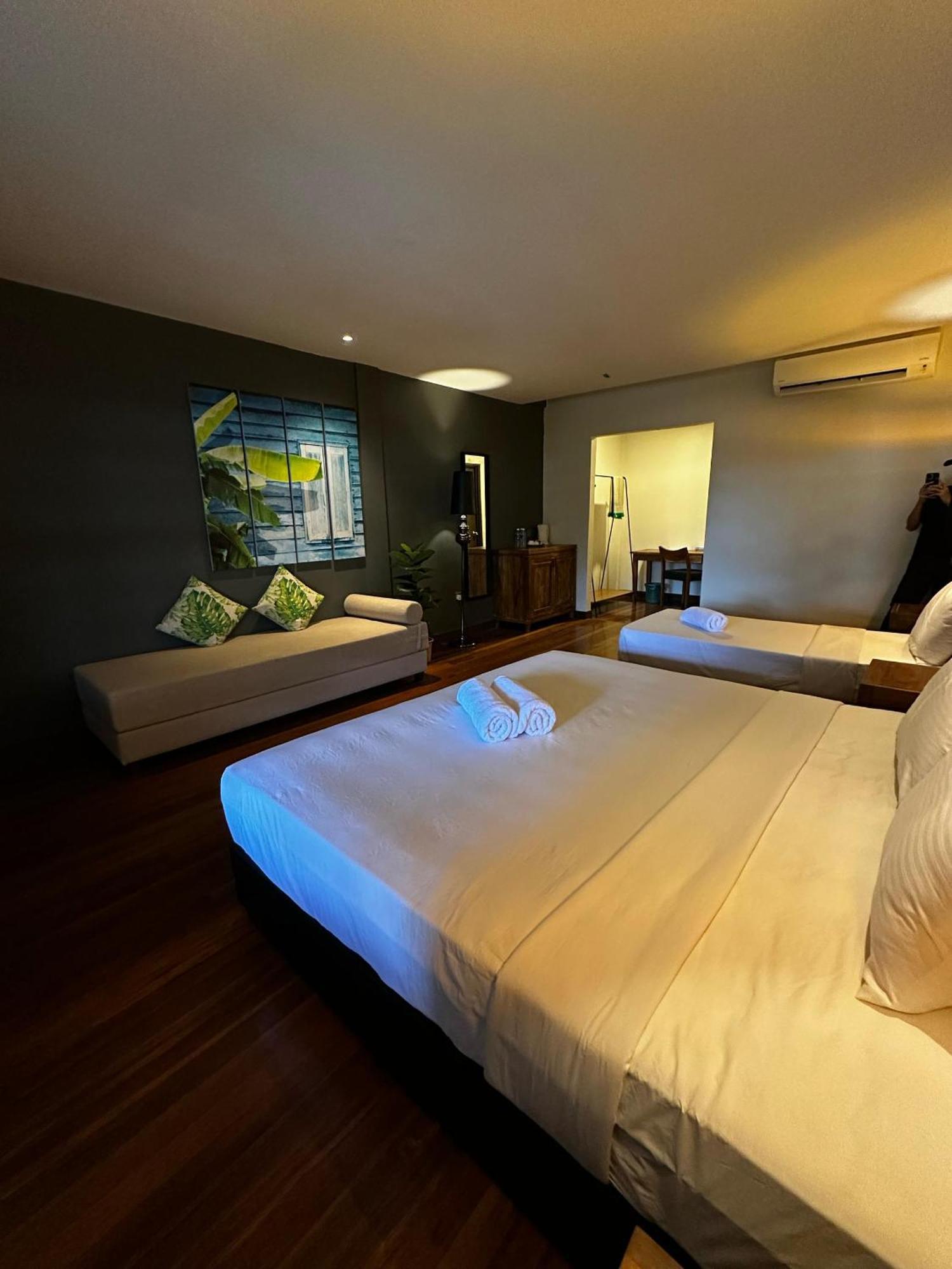 Beach Resort - Arwana Perhentian Besar Kampung Kuala Besut Exteriör bild