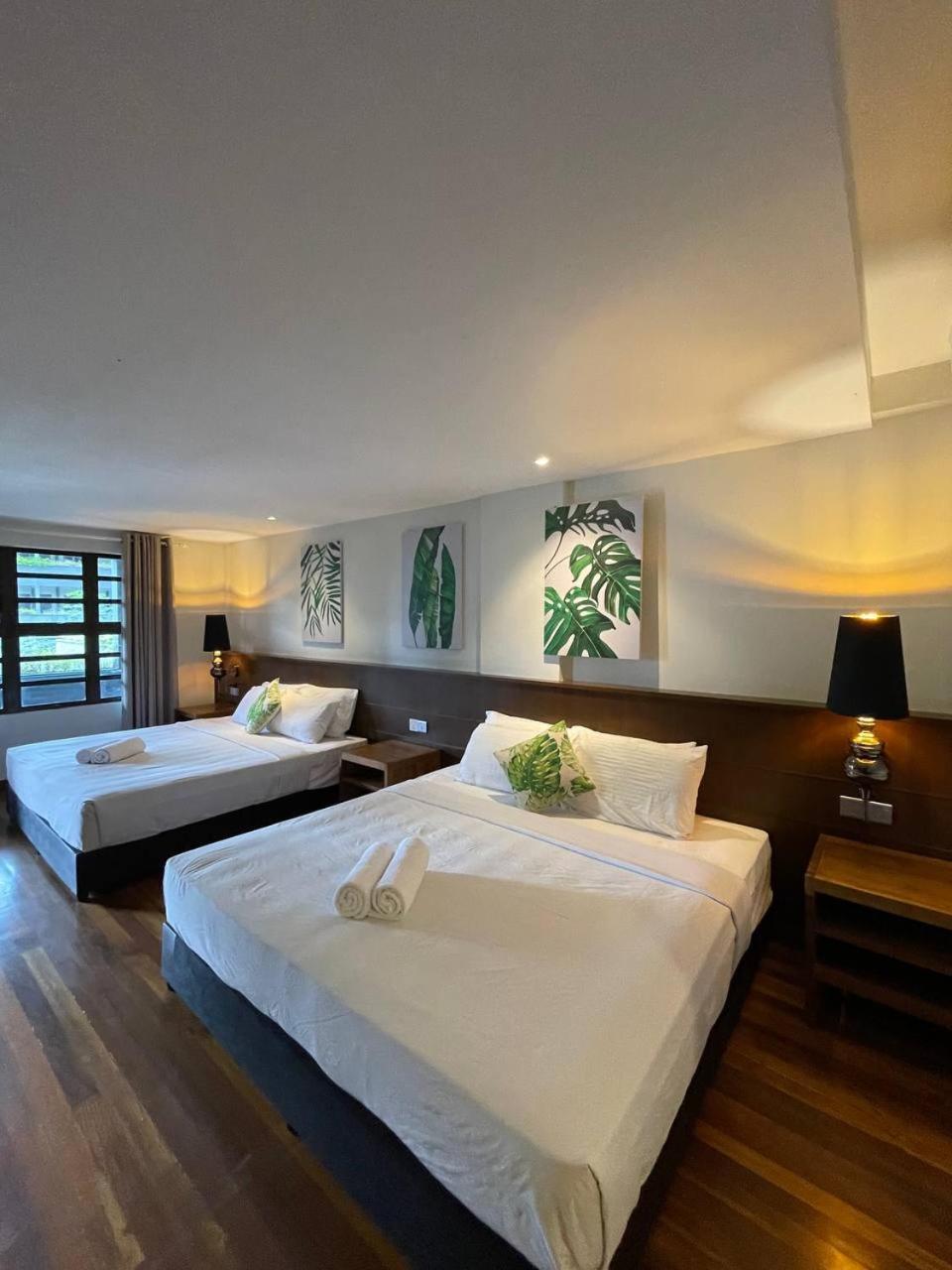 Beach Resort - Arwana Perhentian Besar Kampung Kuala Besut Exteriör bild