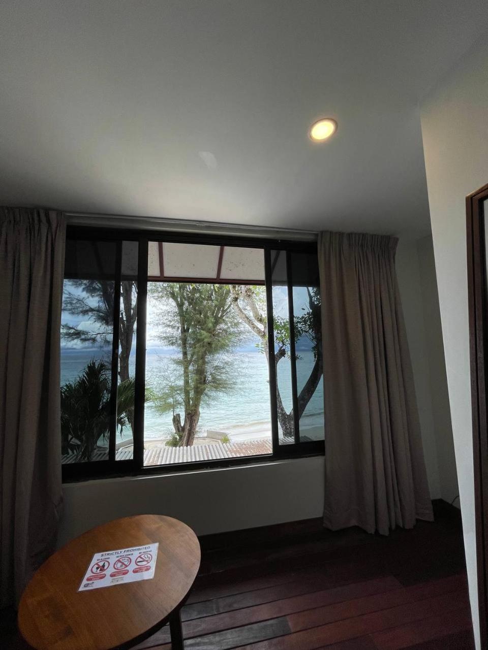 Beach Resort - Arwana Perhentian Besar Kampung Kuala Besut Exteriör bild